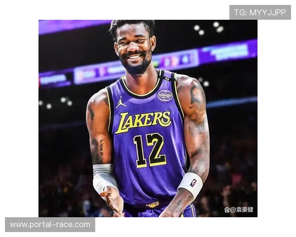 湖人掘金交锋，艾顿内线发挥成湖人胜负风向标。